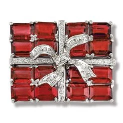 Scully & Scully 18k Gold Gemstone Gift Package Pin -Jewelry Shop unnamed file 310